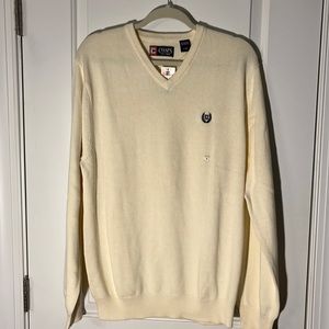 New with tags, Chaps 100% cotton men’s V-neck sweater, size large